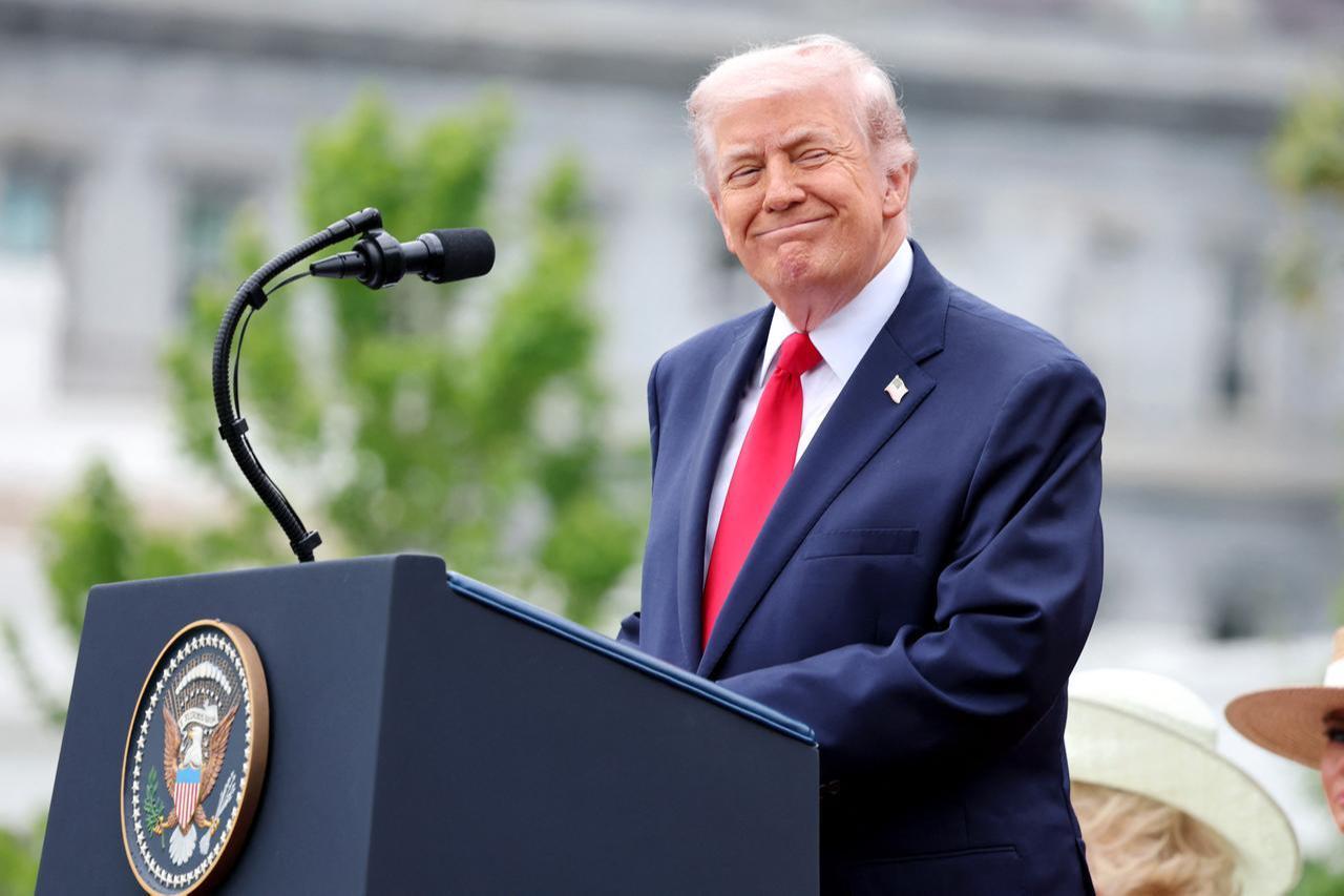 U.S. President Donald Trump gives a speech during the State Arrival Ceremony on the South Lawn on day two of the State Visit of King Charles III and Queen Camilla to the United States of America, on April 28, 2026 in Washington, DC. (AFP Photo)