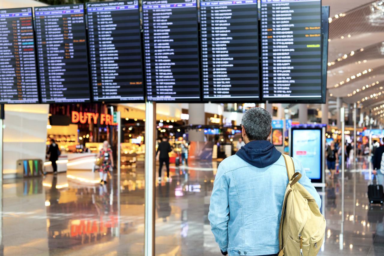 Overseas trips by Turks rise 13.1% as spending falls 9.1% in Q1 2026