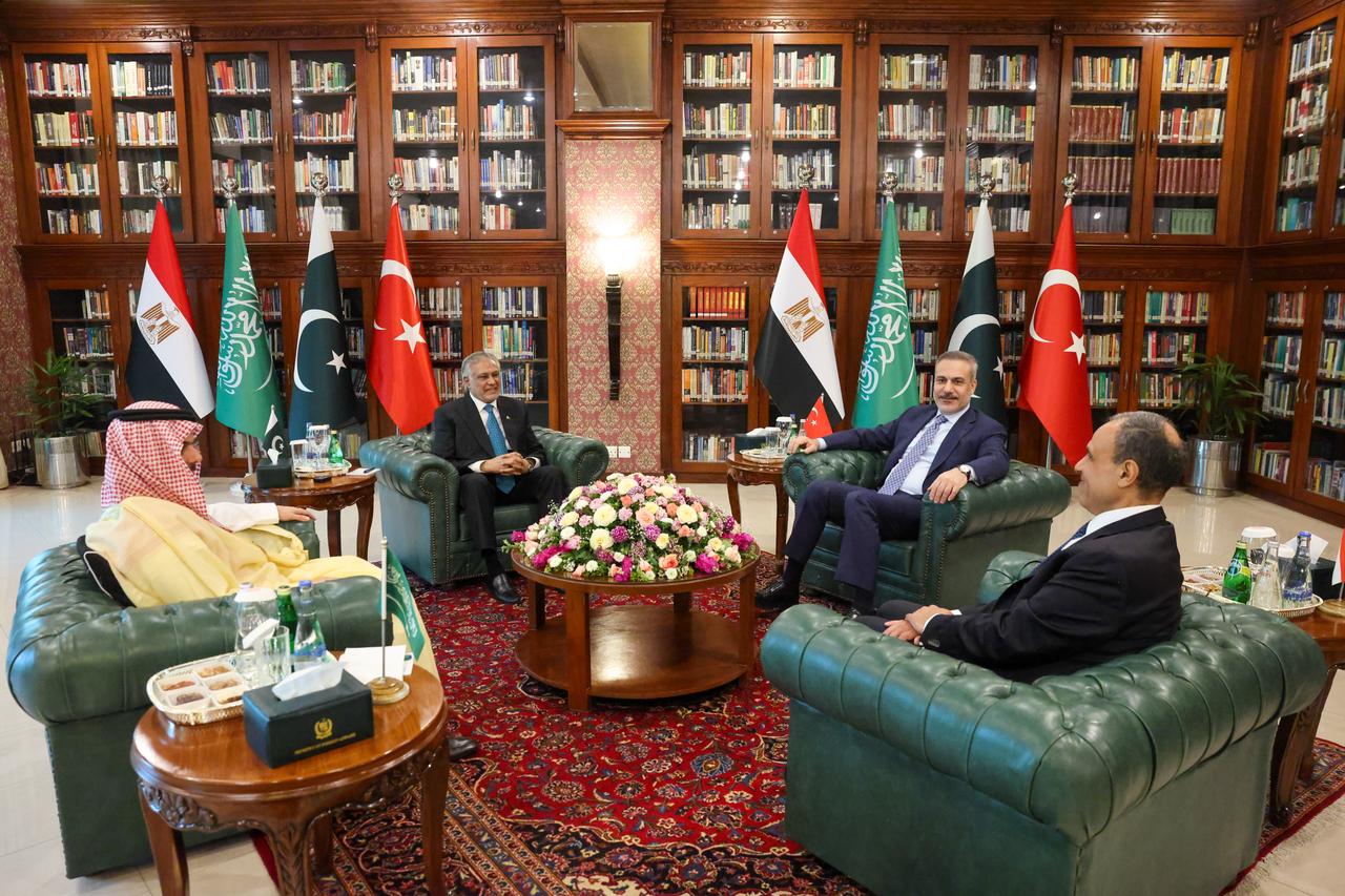 Turkish Foreign Minister Hakan Fidan (2nd R) meets with Pakistan’s Foreign Minister Muhammad Ishaq Dar (2nd L), Egypt’s Foreign Minister Badr Abdelatty (R) and Saudi Arabia’s Foreign Minister Faisal bin Farhan (L) during the “Turkiye-Egypt-Pakistan-Saudi Arabia Foreign Ministers Meeting” in Islamabad, Pakistan on March 29, 2026. (Turkish Foreign Ministry/AA Photo)