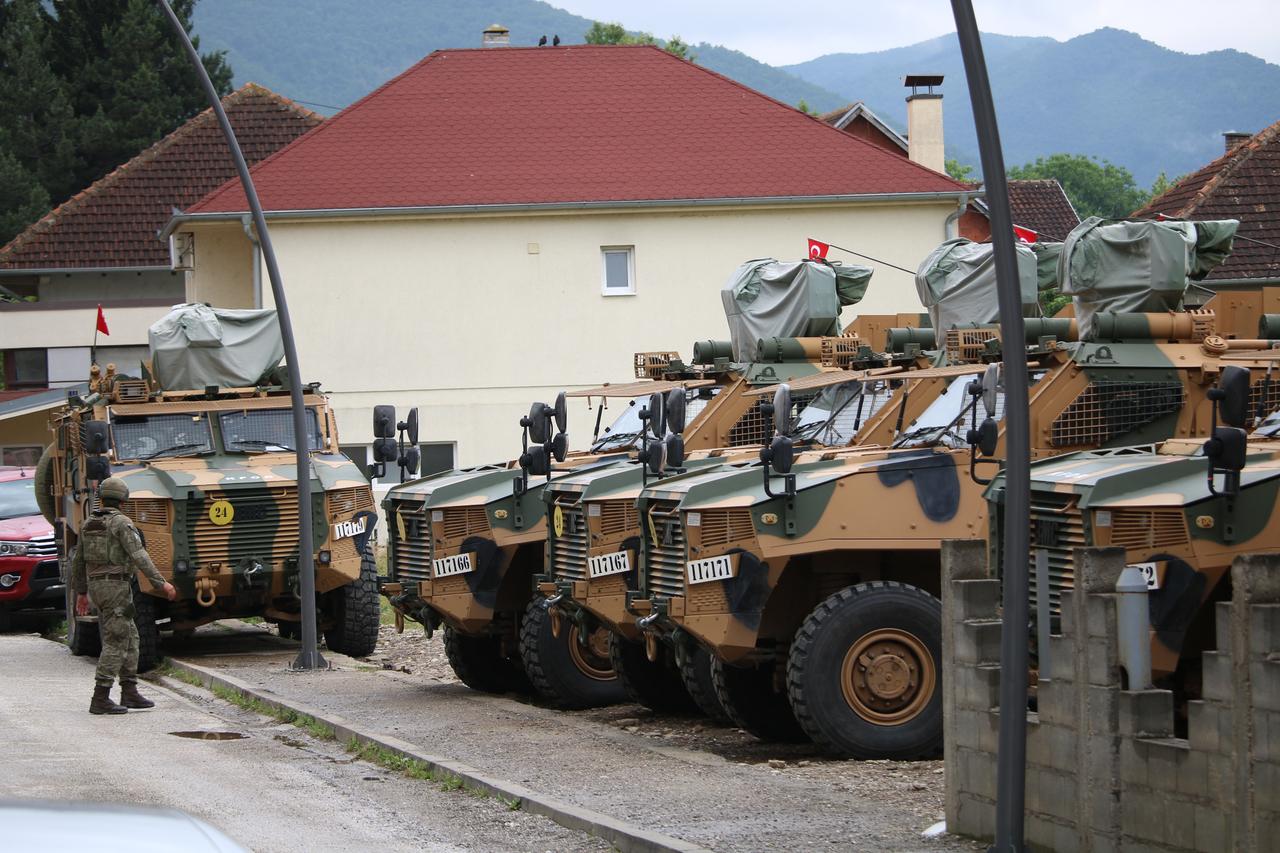 Kosovo approves military financial talks with Türkiye Image