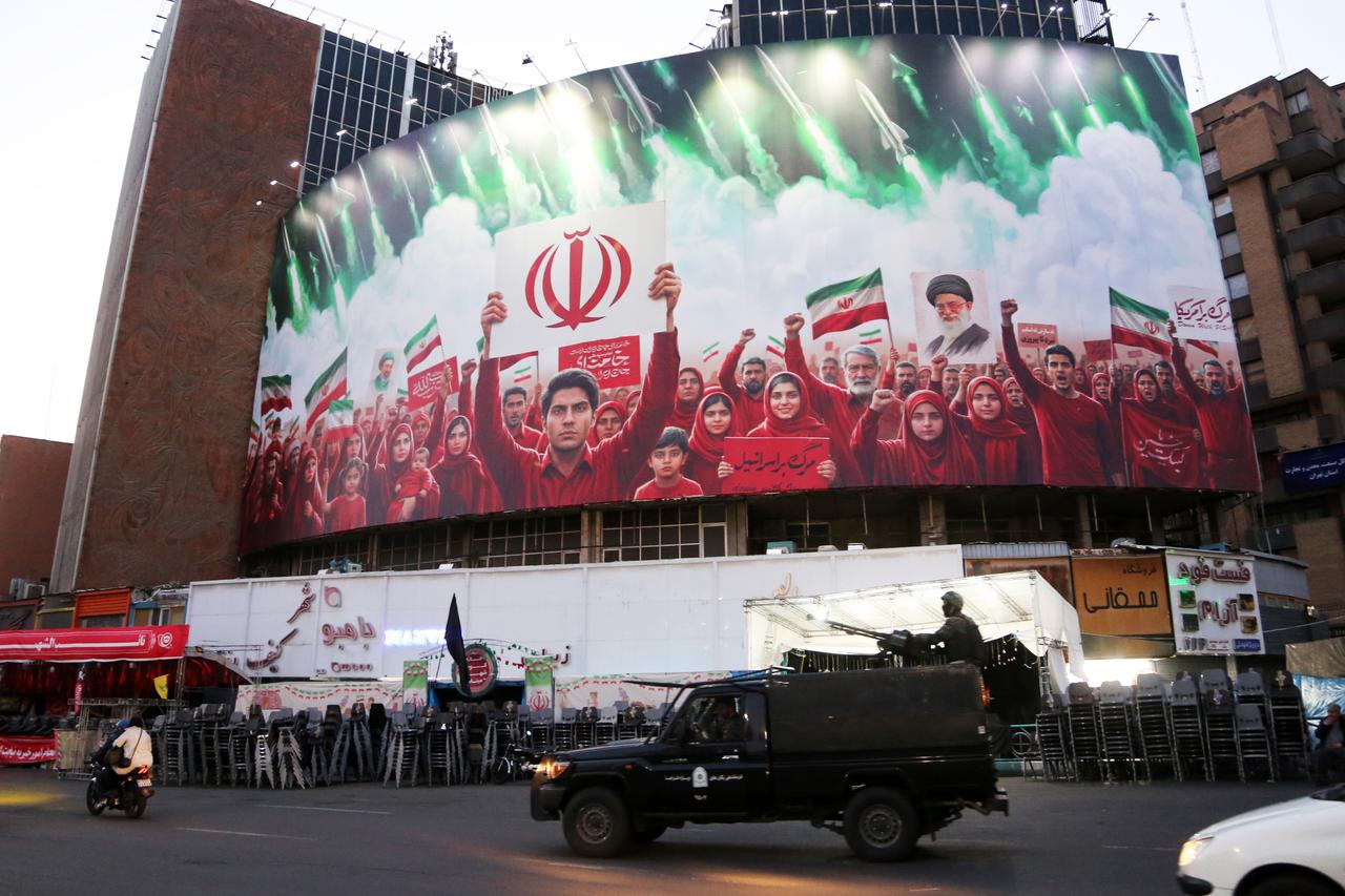 Regime change in Iran is far harder than Washington thinks: Ex-CIA operative Image
