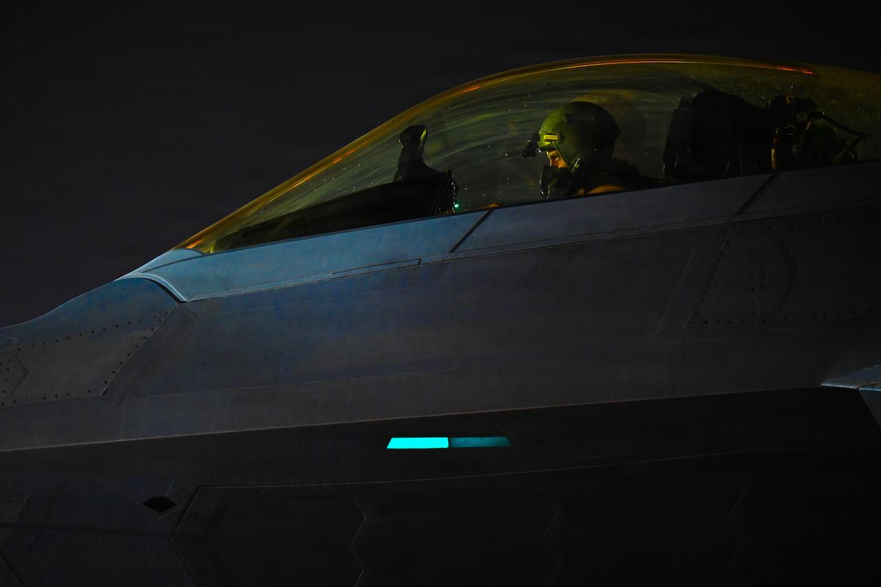 US Air Force loses at least 7 aircraft in Iran war; F-15E crew member still missing