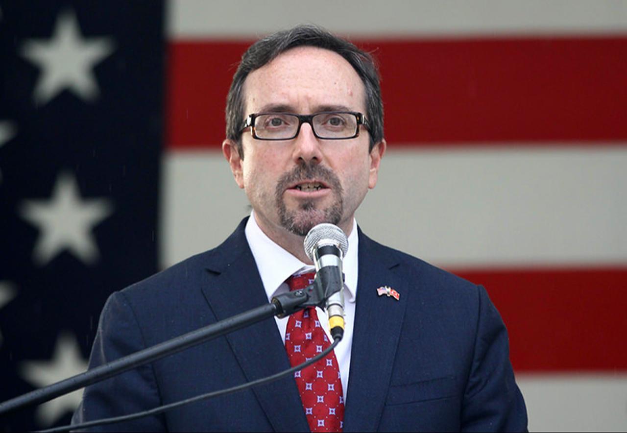 Then-US ambassador to Türkiye John Bass delivers a speech at the ambassador’s residence in Ankara on July 2, 2015, during an early reception for US Independence Day on July 4. (AFP Photo)