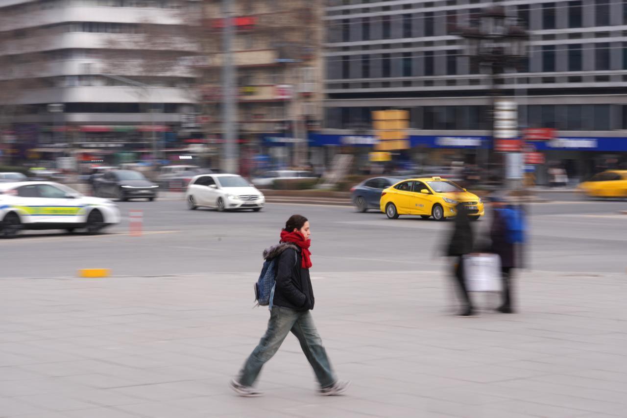 People are seen during cold weather in Ankara, Türkiye on January 21, 2026. (AA Photo)