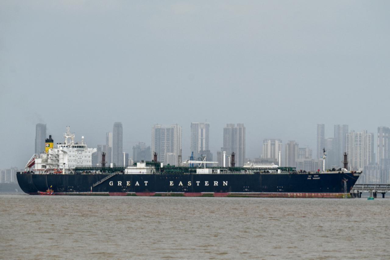 Iran threatens to destroy unauthorized ships as Hormuz remains closed to most traffic