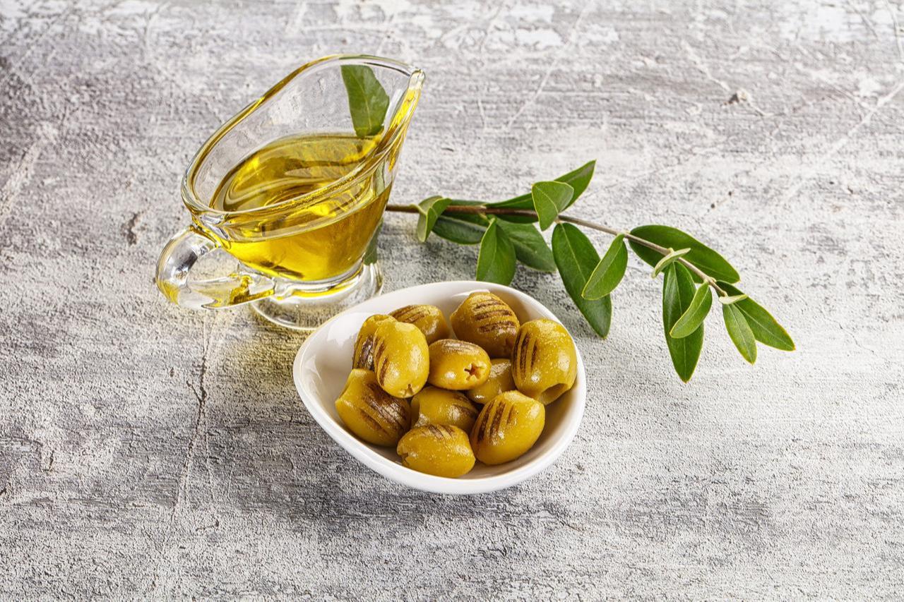 Türkiye's olive oil season closes with calls for consumer vigilance against fake products. (Adobe Stock Photo)