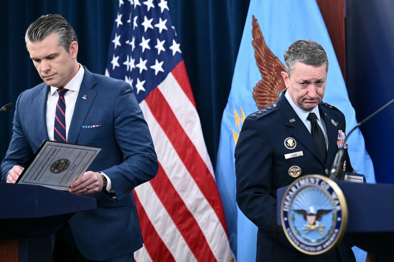 Secretary of War Pete Hegseth and Chairman of the Joint Chiefs of Staff General Dan Caine at the Pentagon in Washington, D.C., on March 2, 2026. (AFP Photo)