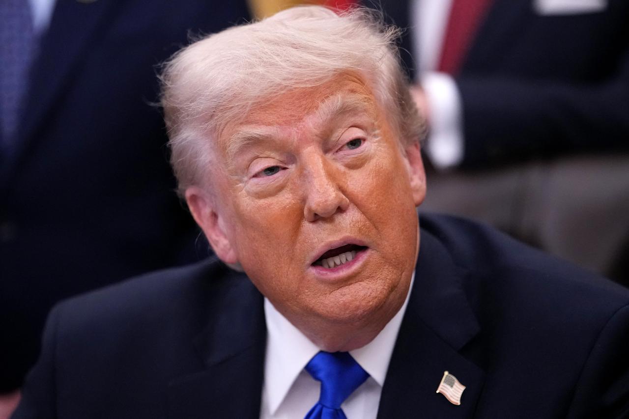 U.S. President Donald Trump holds an executive order signing in the Oval Office of the White House in Washington, DC, April 30, 2026. (AFP Photo)