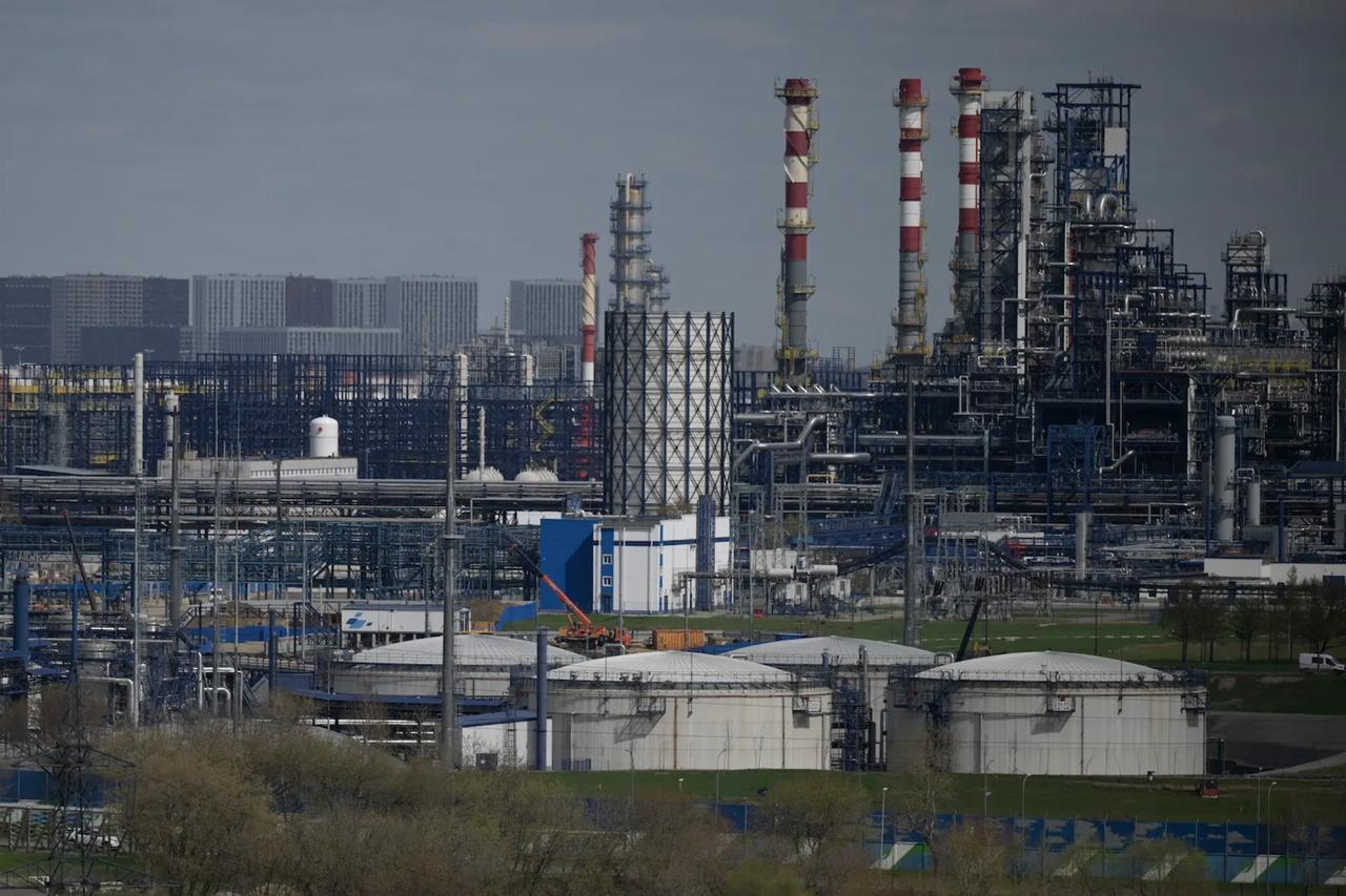 Syria reportedly relies on Russian oil despite Western pivot