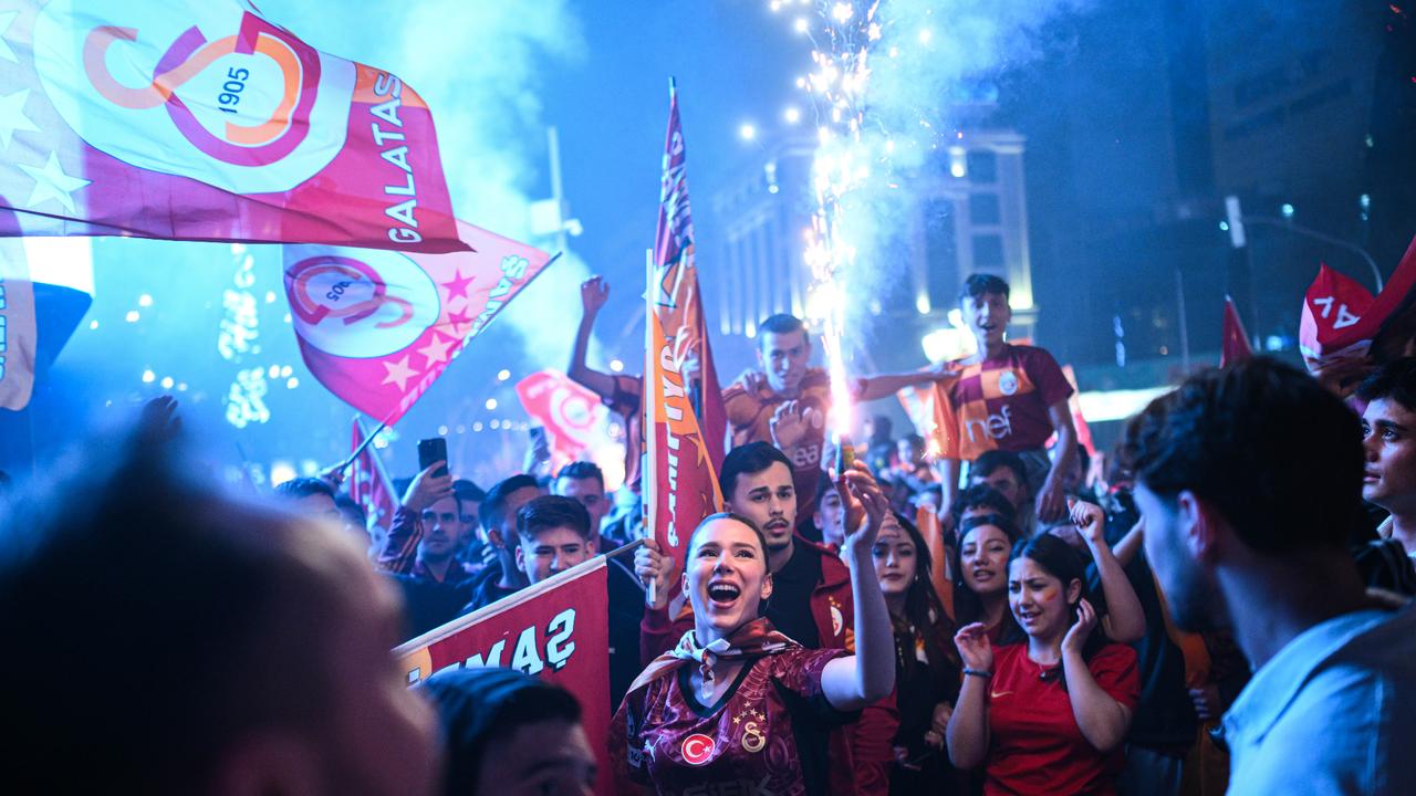 Galatasaray clinches 4th consecutive Super Lig title with comeback win