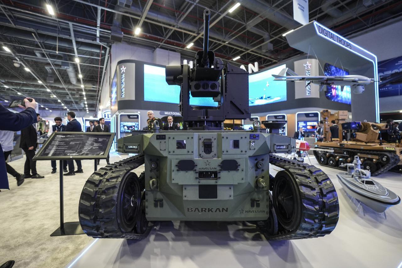Havelsan's unmanned ground vehicle, "Barkan 3," was exhibited at the SAHA 2026 International Defense, Aviation, and Space Industry Fair on May 6, 2026. (AA Photo)