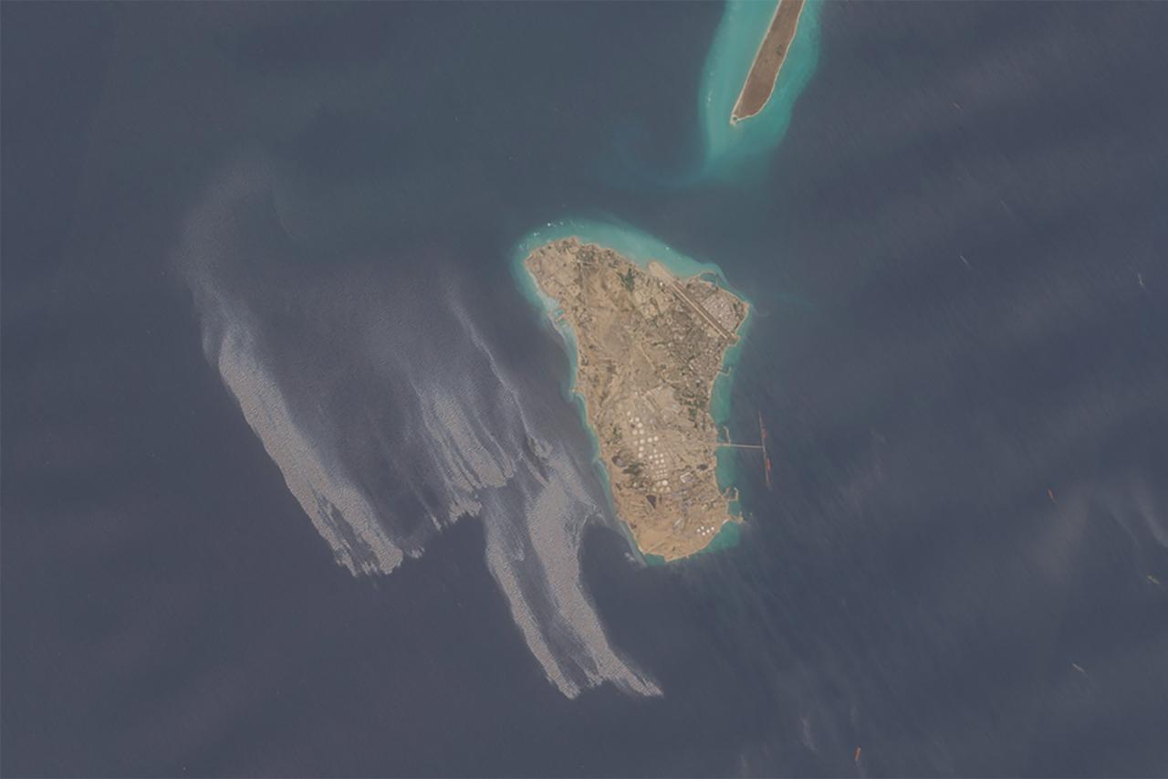  Iran denies Kharg Island oil leak as satellites show suspected 20-square-mile slick