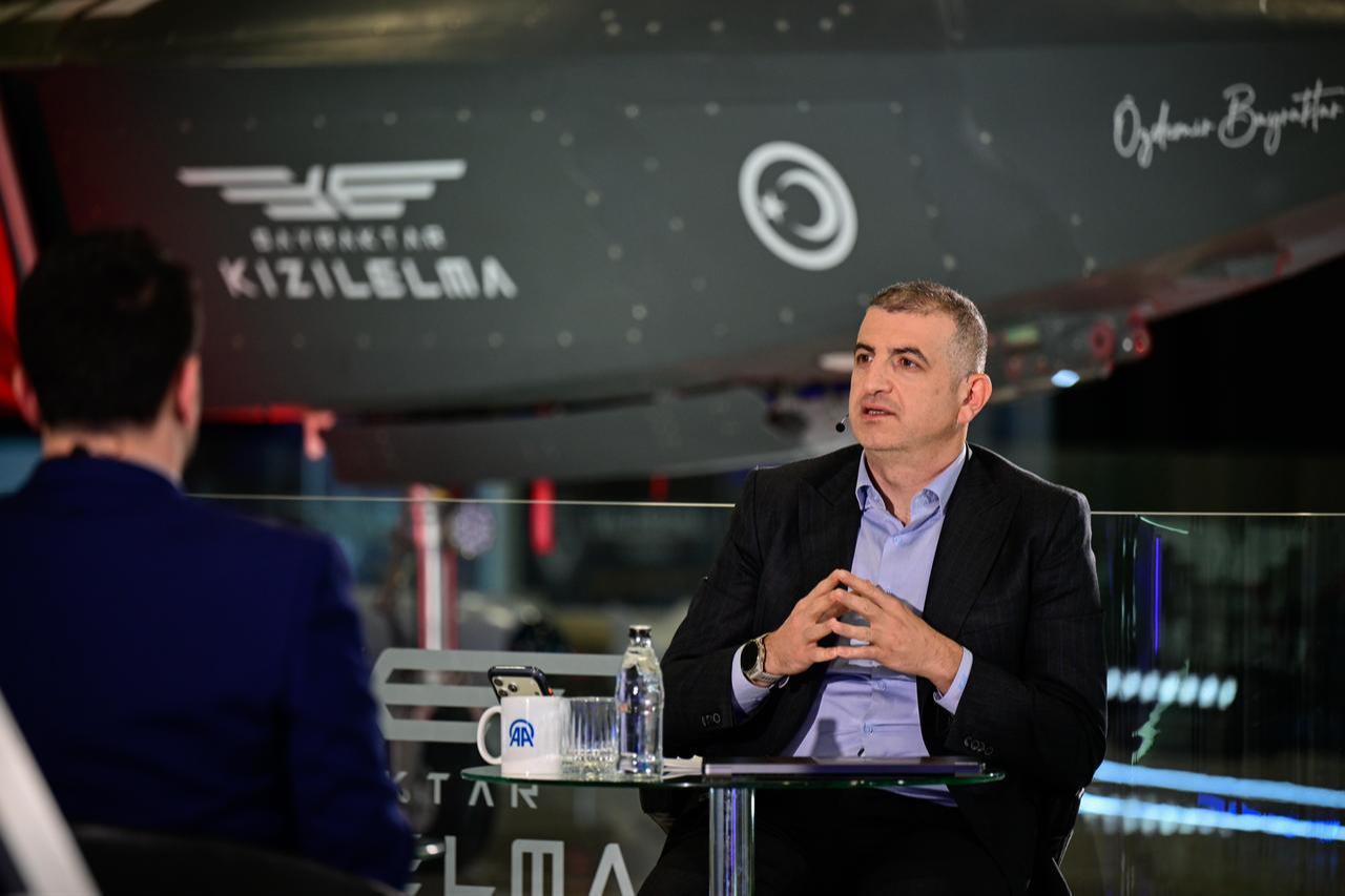Haluk Bayraktar, Chairman of the Board of SAHA Istanbul and General Manager of Baykar, is speaking at the AA Technology Desk held at the SAHA 2026. (AA Photo)