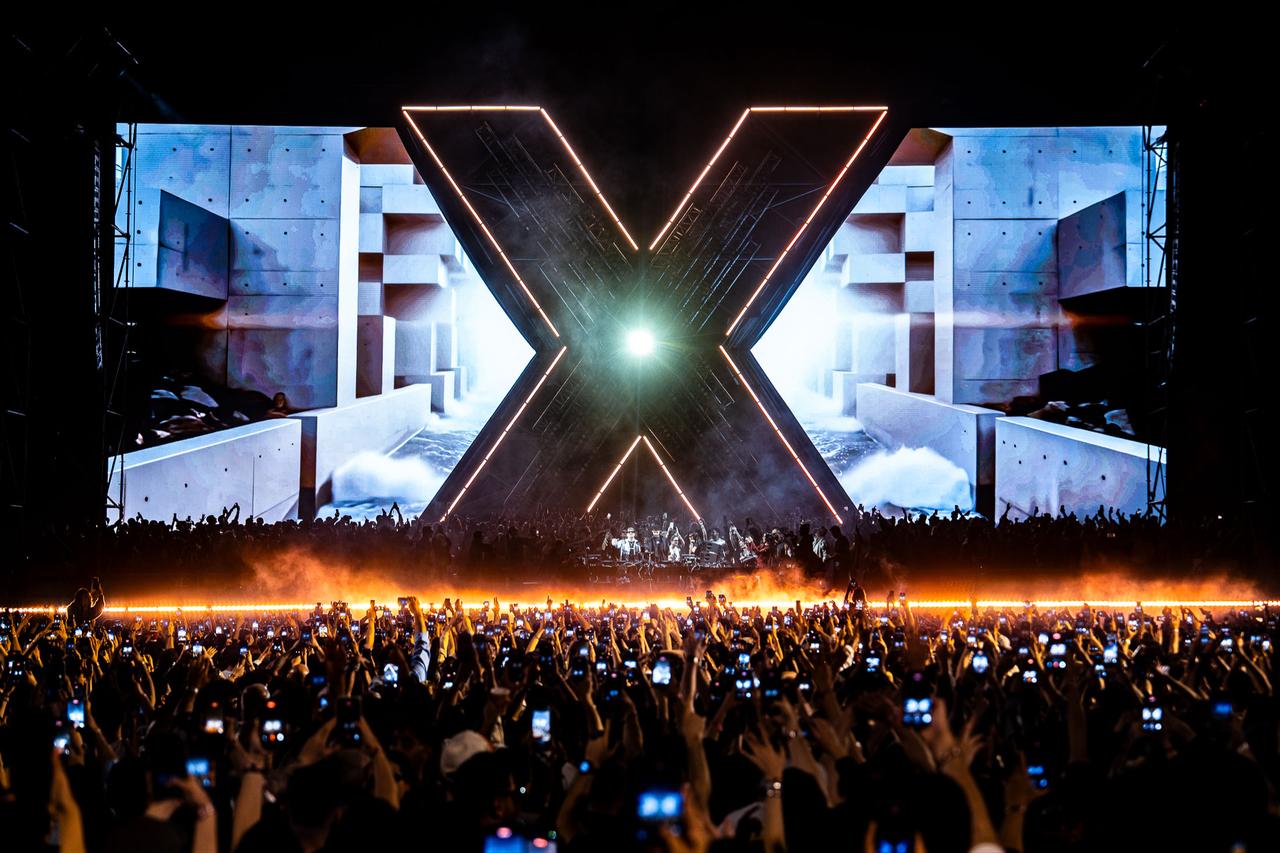 Adriatique’s ‘X’ show draws 10,000 fans in massive Istanbul open-air performance