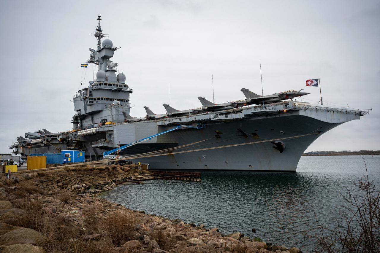A picture taken Feb. 25, 2026, shows the French aircraft carrier Charles De Gaulle (R91) during a media tour while moored at the quay of the North Port in Malmo, Sweden. (AFP Photo)