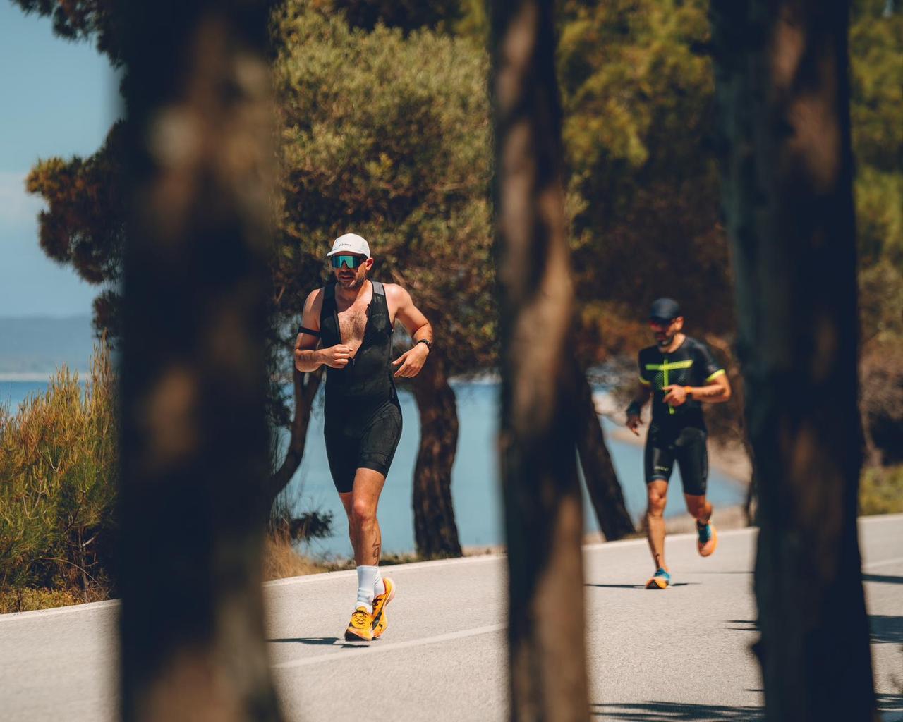 Athletes compete in the running stage of the 2026 Gelibolu Triathlon Middle Distance Turkish Championship on the historic Gallipoli Peninsula in Canakkale, Türkiye, May 10, 2026. (AA Photo)