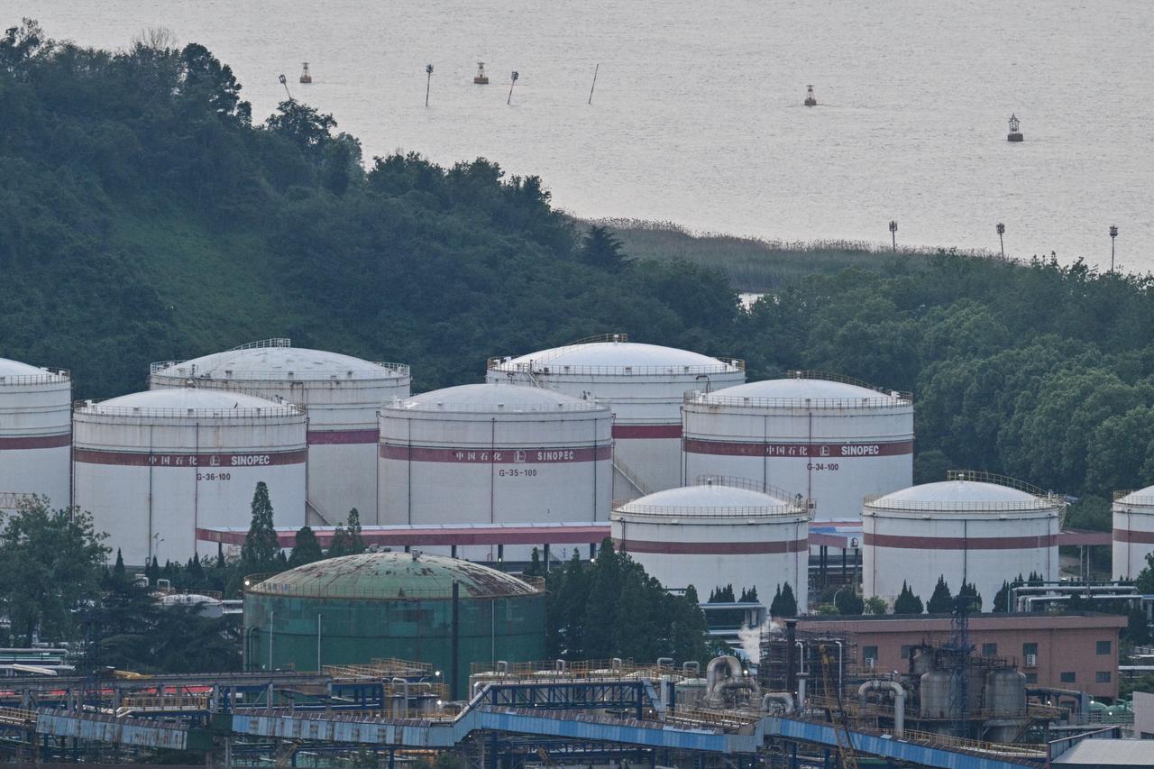 Oil returns above $100 after Trump rejects Iran proposal