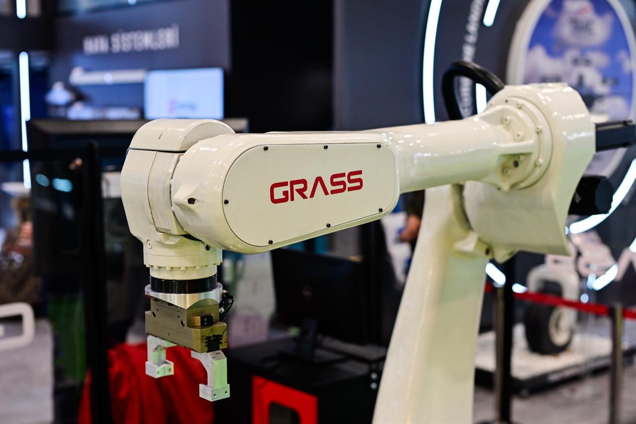 Türkiye debuts its first fully domestic industrial robots at SAHA 2026 