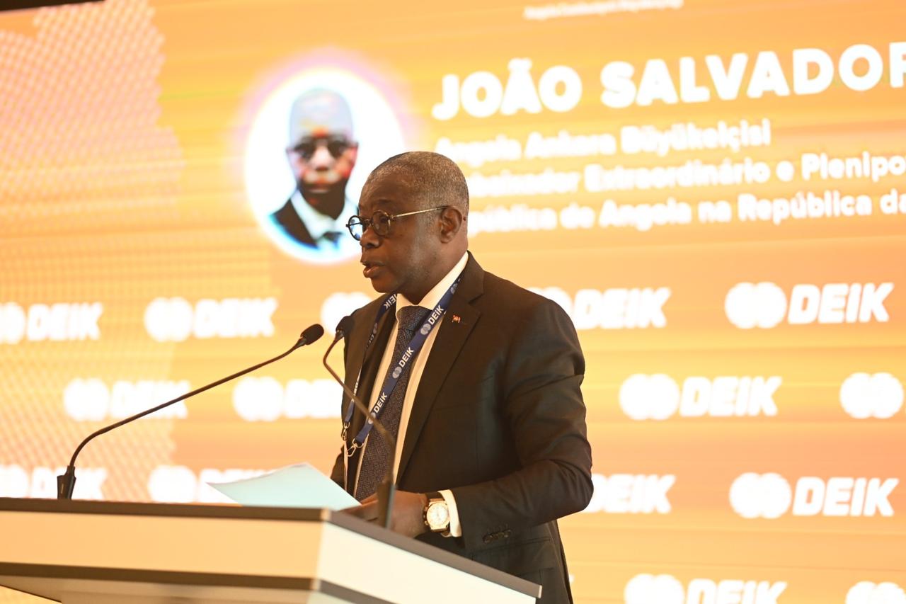 Türkiye eyes long-term energy alliance with Angola in oil, gas and mining
