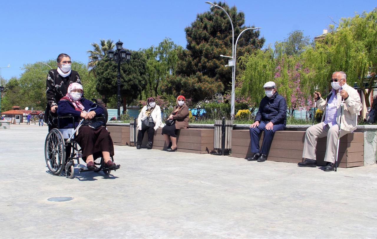 Elderly people rest in a park in Sinop, northern Türkiye, May 16, 2020. (AA Photo)
