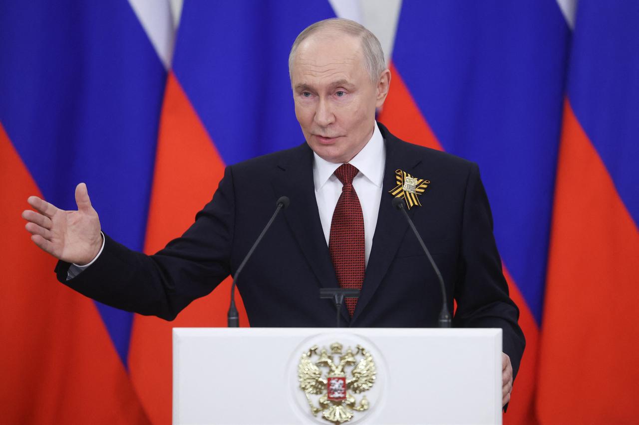 Russian President Vladimir Putin talks to the media following his meetings with foreign delegations at the Kremlin in Moscow, Russia, May 9, 2026. (AFP Photo)