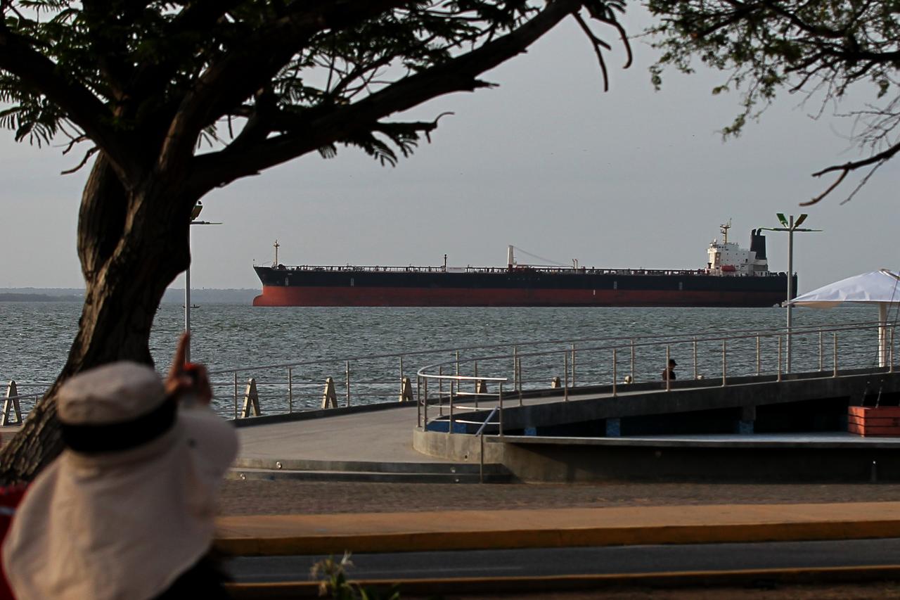 Vessel heading toward Iranian waters seized off UAE coast: UK agency