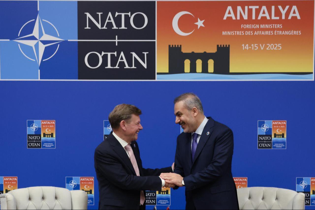 Foreign Minister Hakan Fidan (R) and German Foreign Minister Johann Wadephul hold a meeting as part of the NATO Foreign Ministers Informal Meeting held at the NEST Congress Center in Antalya, Türkiye, May 15, 2025. (AFP Photo)