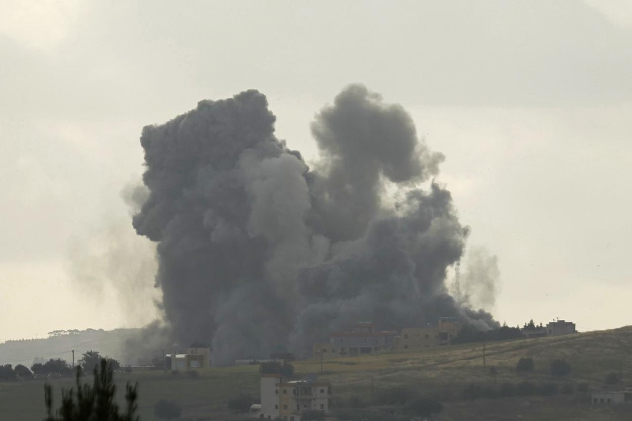 Smoke rises from the site of an Israeli airstrike that targeted the southern Lebanese village of Kfar Tibnit, May 15, 2026. (AFP Photo)