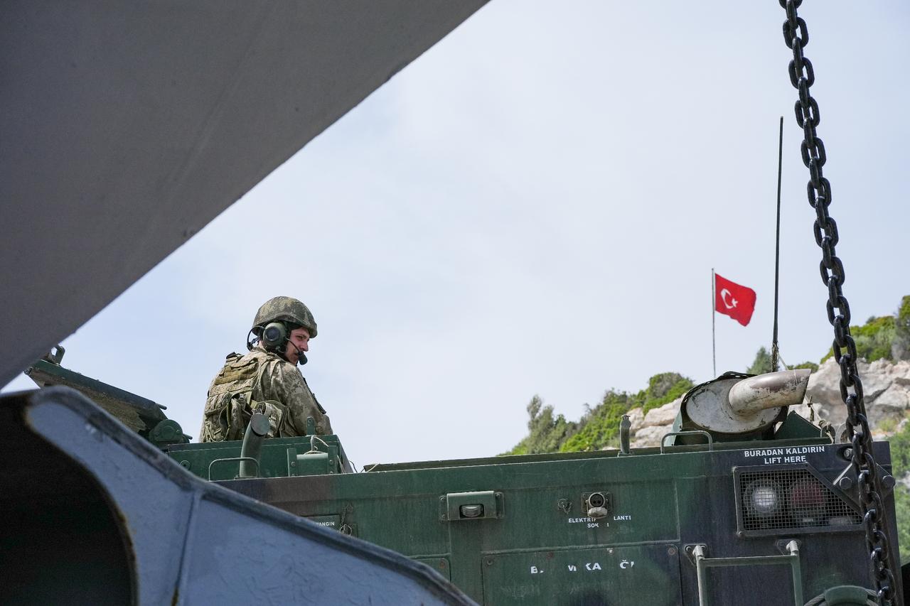Türkiye to codify 6-mile Aegean limit into law as Greece prepares 'all scenarios'