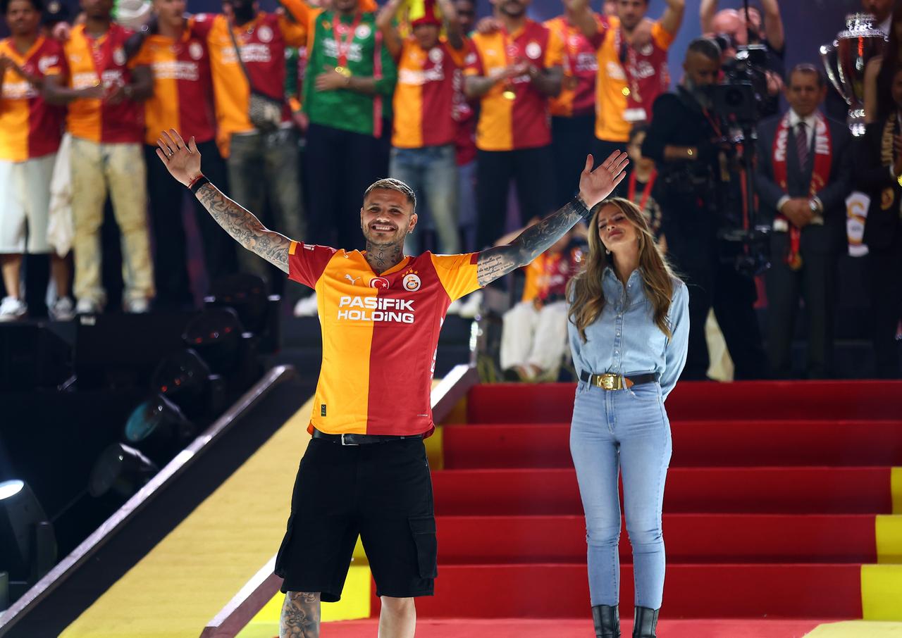 Mauro Icardi celebrated passionately with the fans during Galatasaray’s championship festivities at RAMS Park in Istanbul, Türkiye, May 15, 2026. (IHA Photo)