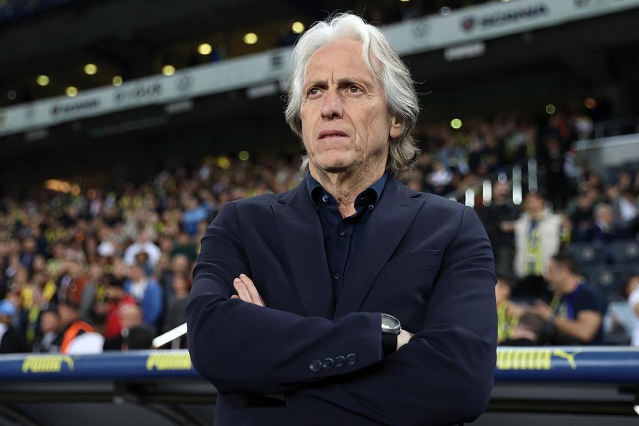 Jorge Jesus sets course for possible Fenerbahce reunion: Report