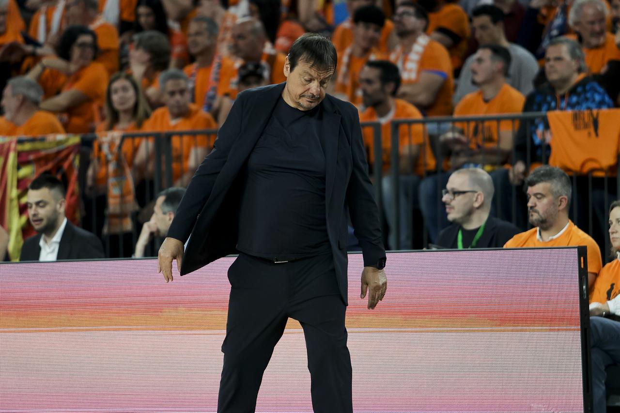 Panathinaikos coach Ataman responds sharply to Hapoel president's comments