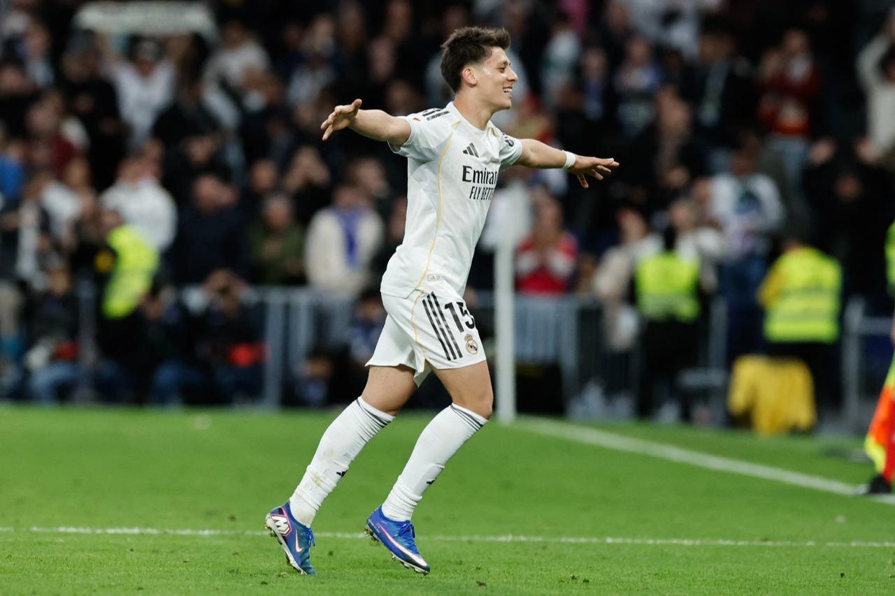 Real Madrid's Turkish midfielder #15 Arda Guler celebrates scoring his team's fourth goal during the Spanish league football match between Real Madrid CF and Elche CF at the Santiago Bernabeu Stadium in Madrid, Spain, March 14, 2026. (AFP Photo)