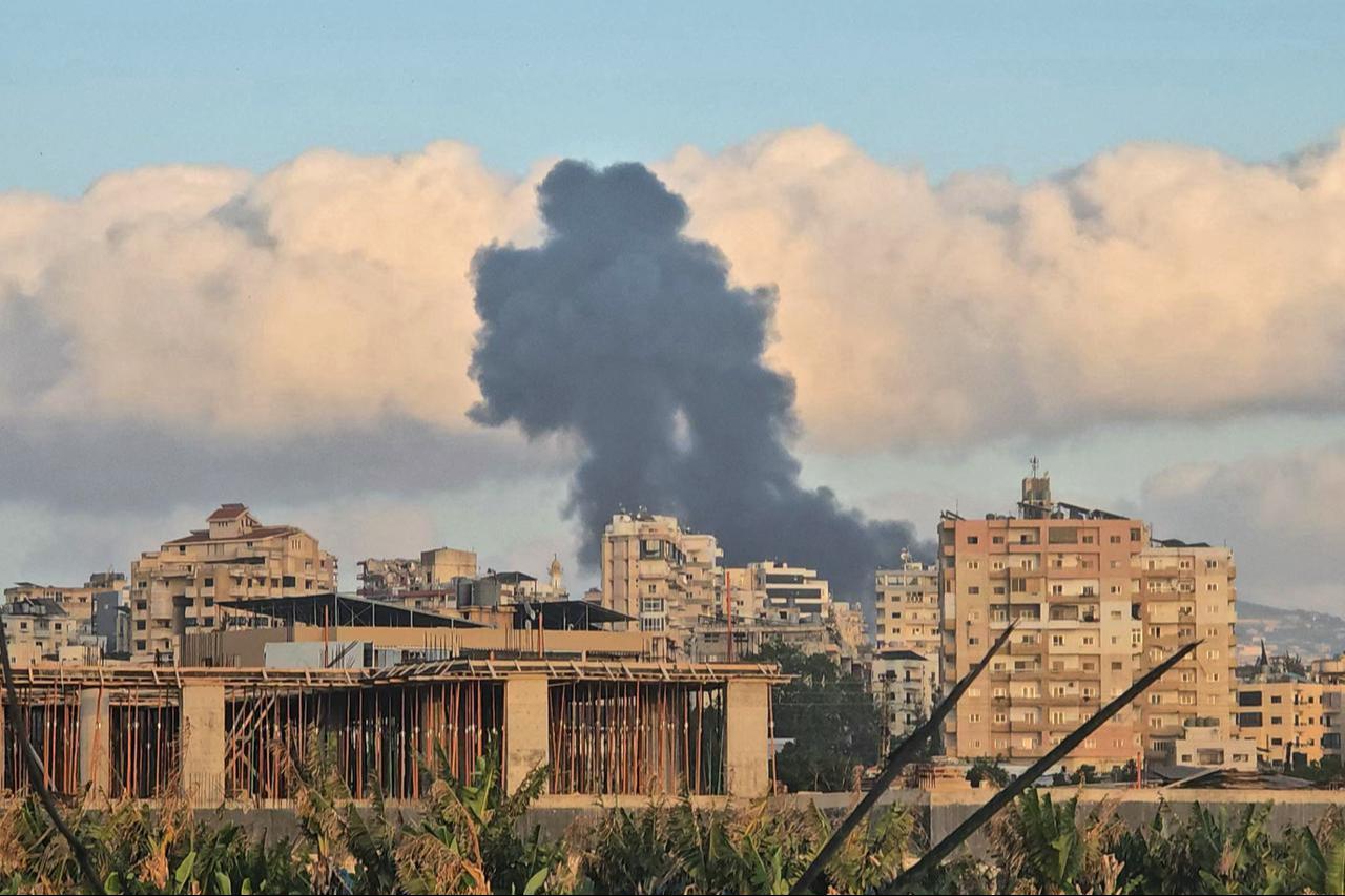 Smoke rises from the site of an Israeli airstrike that targeted an area in the suburbs of the southern Lebanon coastal city of Tyre, May 16, 2026. (AFP Photo)