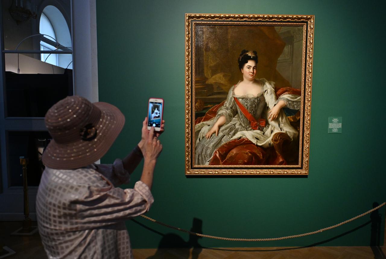 A press preview of the “Catherine I” exhibition in St. Petersburg, Russia. (AA Photo)