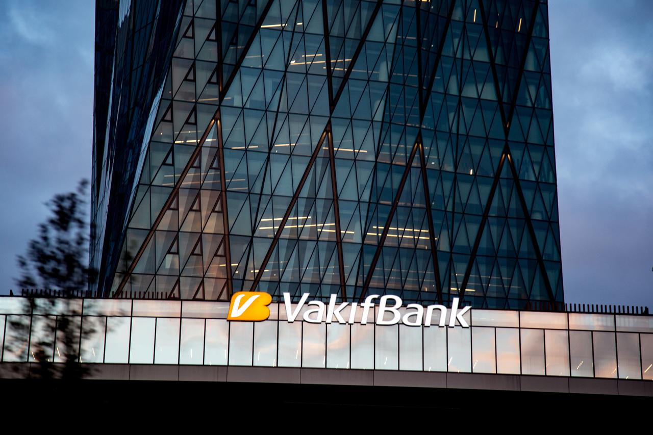 Türkiye's VakifBank secures $1.2B syndicated loan from 44 global banks