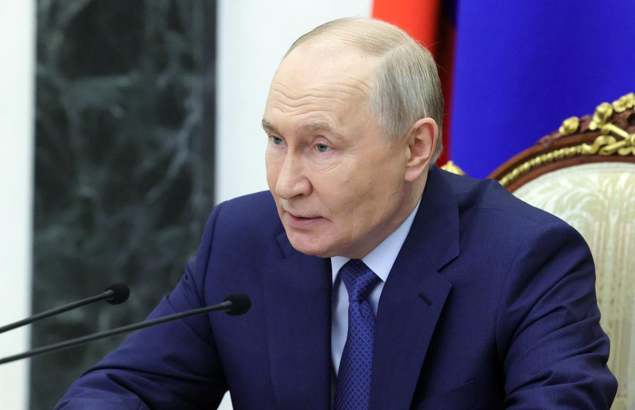 In this pool photograph distributed by the Russian state agency Sputnik, Russia's President Vladimir Putin chairs a meeting on economic issues in Moscow on May 15, 2026. (AFP Photo)