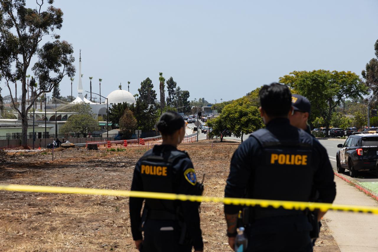 Police respond to a reported active shooter at the Islamic Center of San Diego in San Diego, California, on May 18, 2026. (AFP Photo)