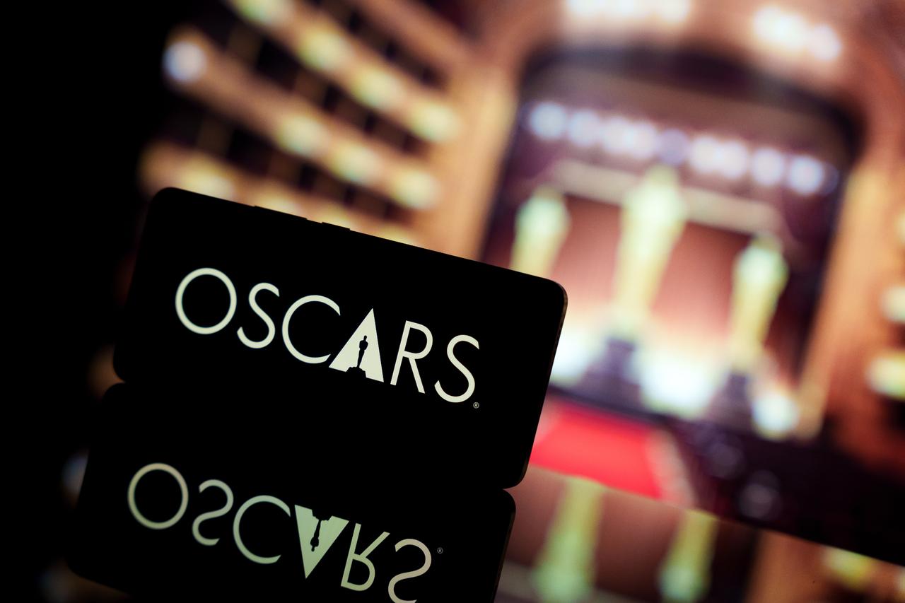 Academy rings fence around AI in major Oscar categories