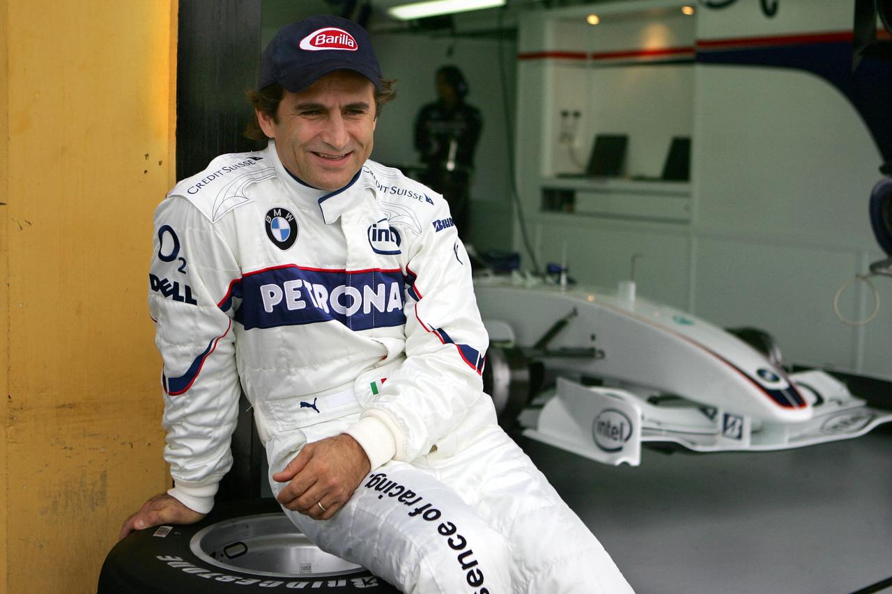 Alex Zanardi, ex-F1 driver and Paralympic champion, dies at 59