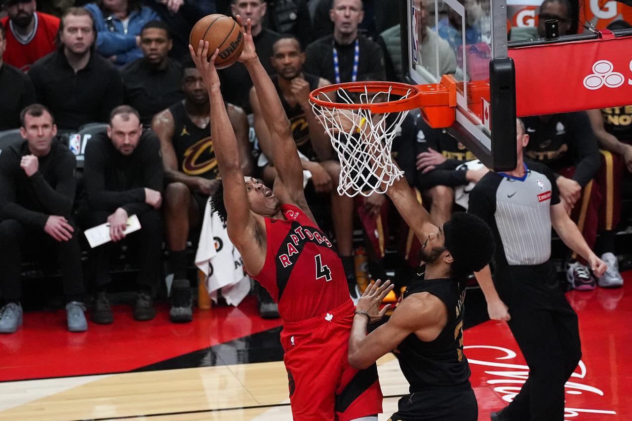 Barrett’s bouncing buzzer-beater sends Raptors, Cavs to Game 7