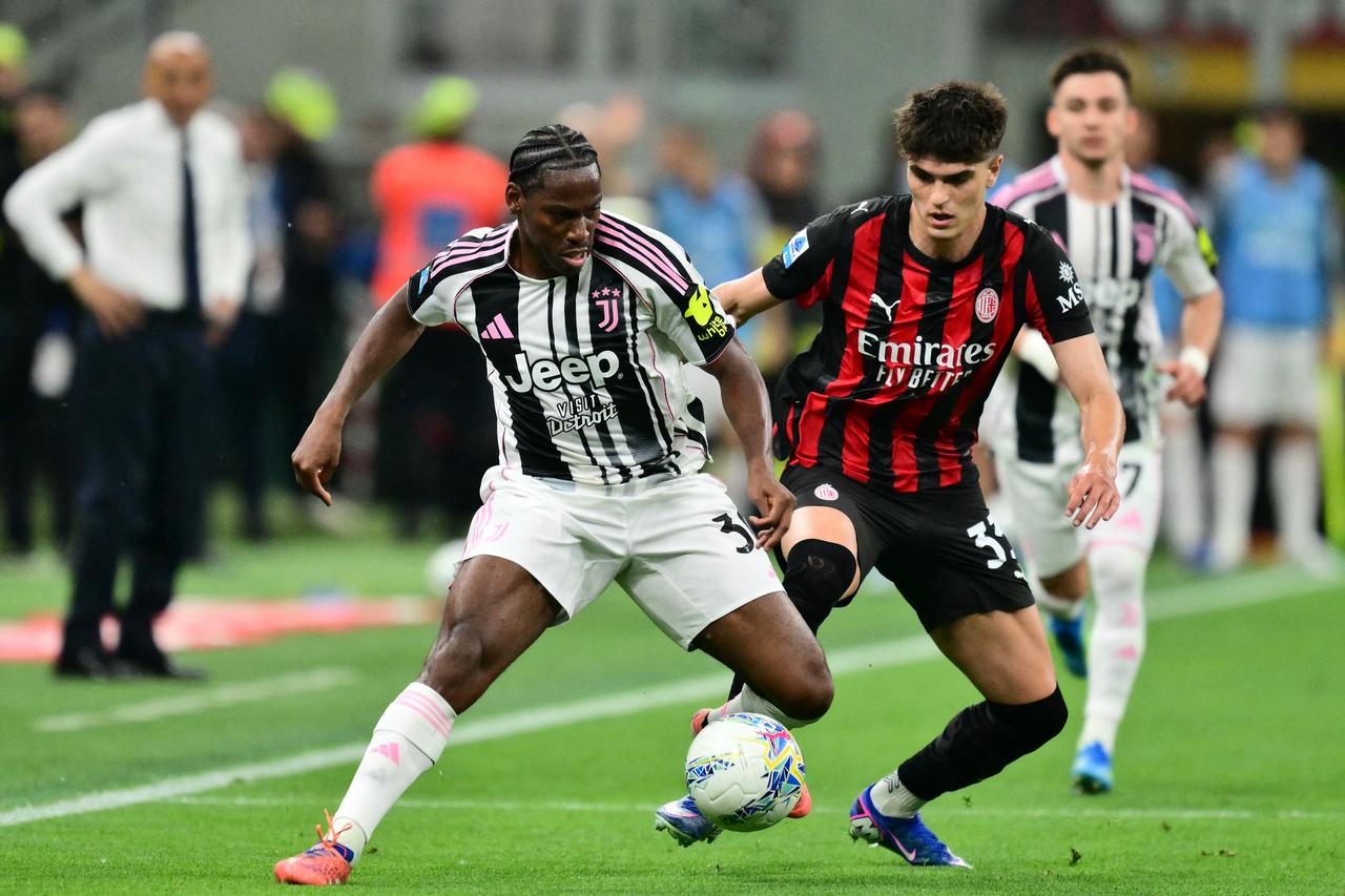 Fenerbahce, Galatasaray lock horns over Juventus striker Jonathan David: Report