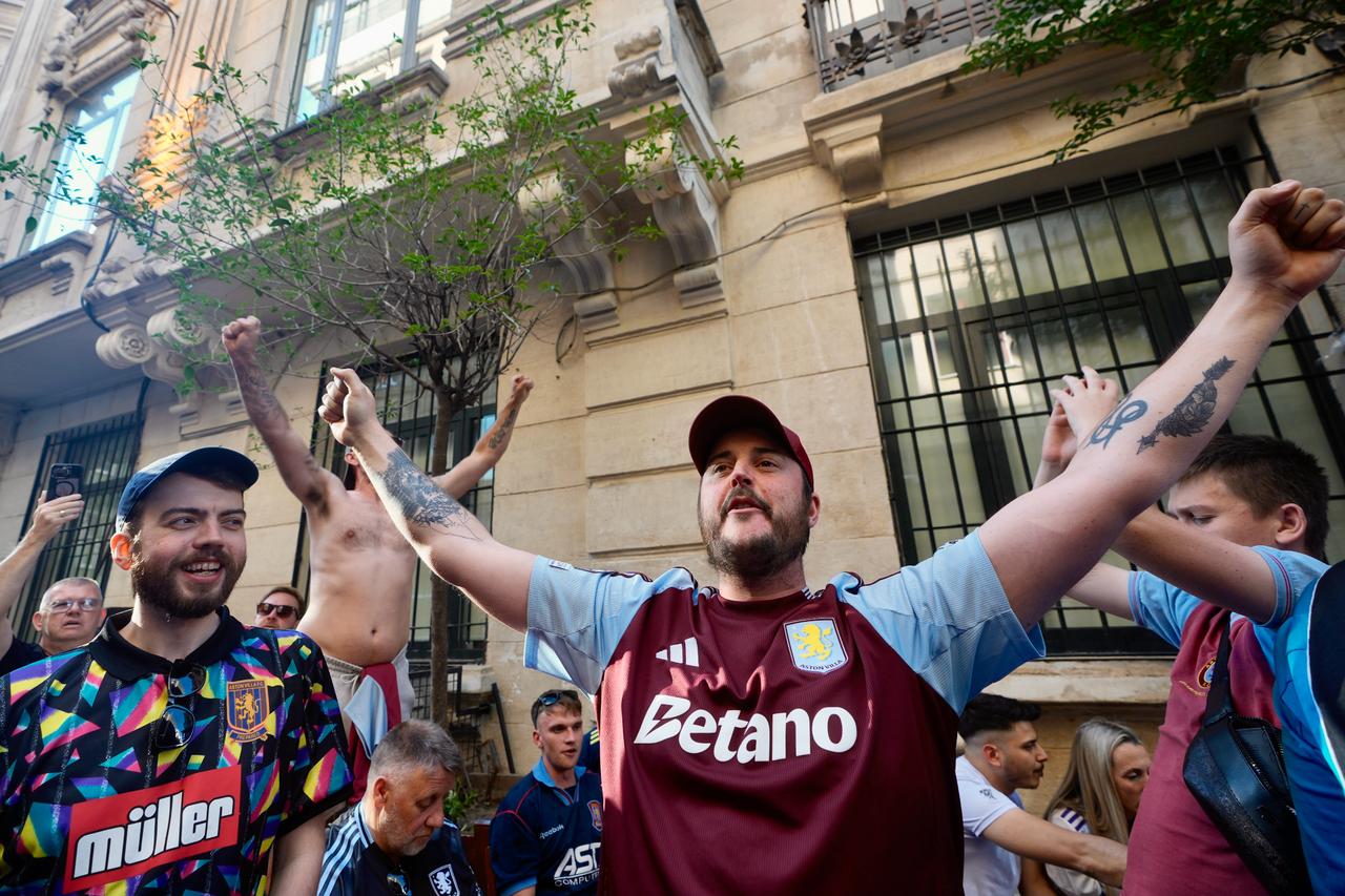 Aston Villa fans flood Istanbul for Europa League final