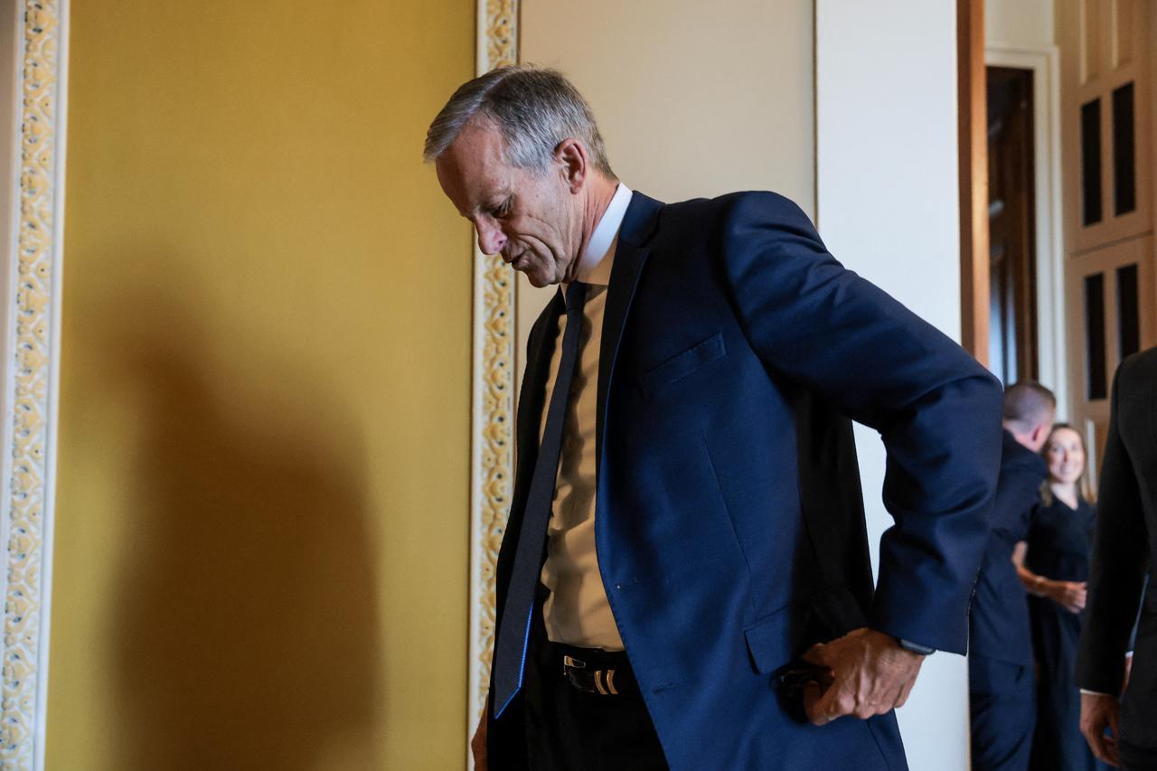 Growing GOP unease fuels Senate push to rein in Iran campaign