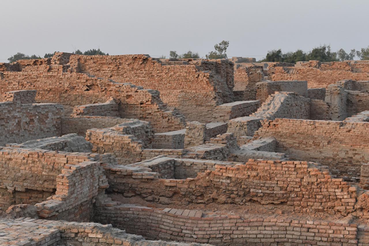 Why Mohenjo-daro grew more equal as other ancient cities grew unequal
