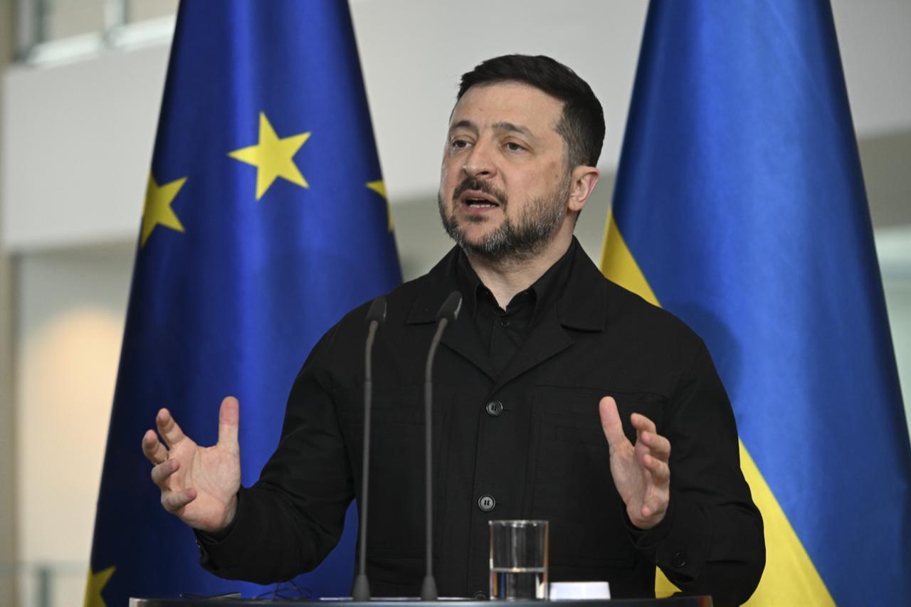 Zelenskyy urges Russia to engage in trilateral peace talks with US in coming weeks