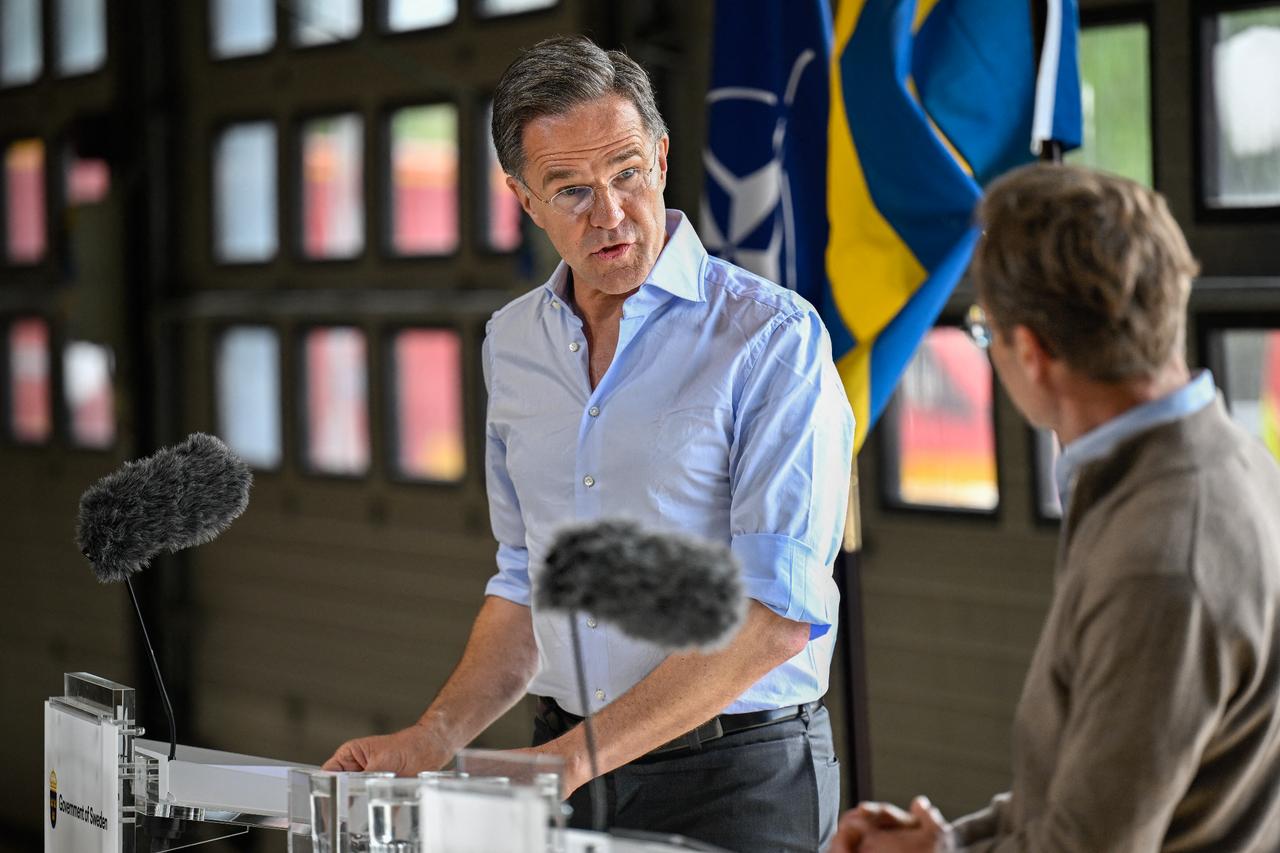 US troop cuts won't hurt NATO deterrence, Rutte says