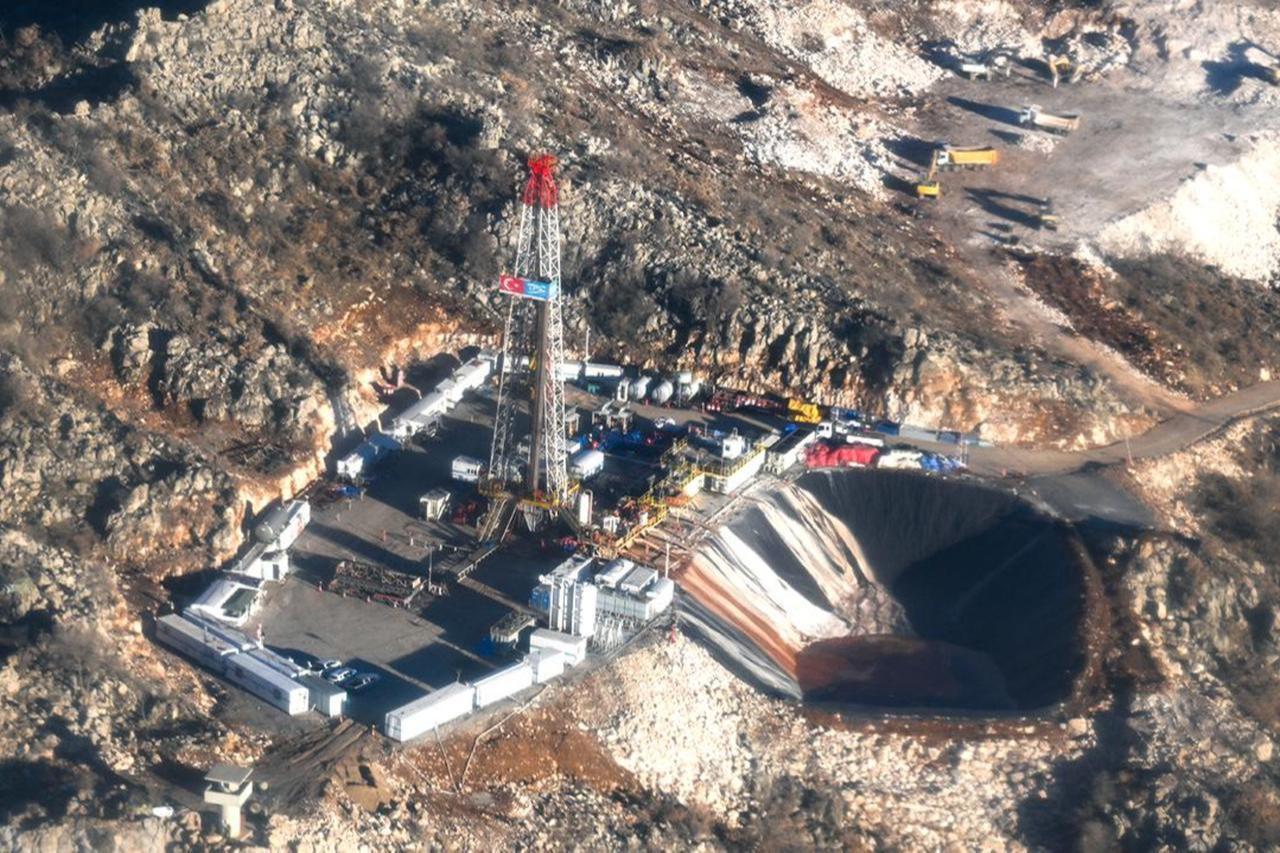 Aerial view shows an oil drilling site at the Gabar field in southeastern Türkiye. (AA Photo)