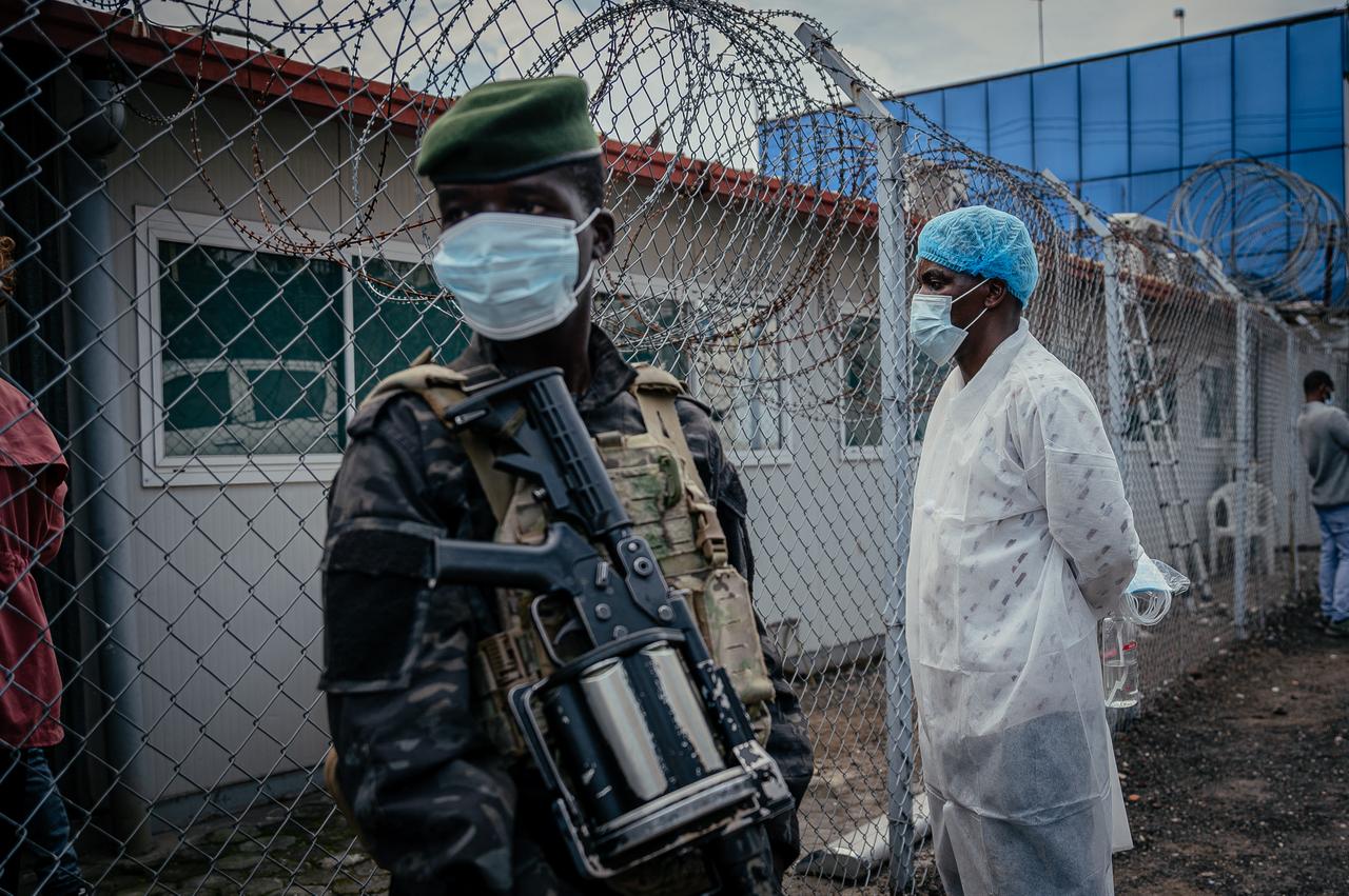 FC/M23 soldiers provide security for the movement’s authorities at the Rodolphe Mérieux Laboratory, National Biomedical Research Institute (INRB) in Goma, DR Congo, May 19, 2026. (AFP Photo)