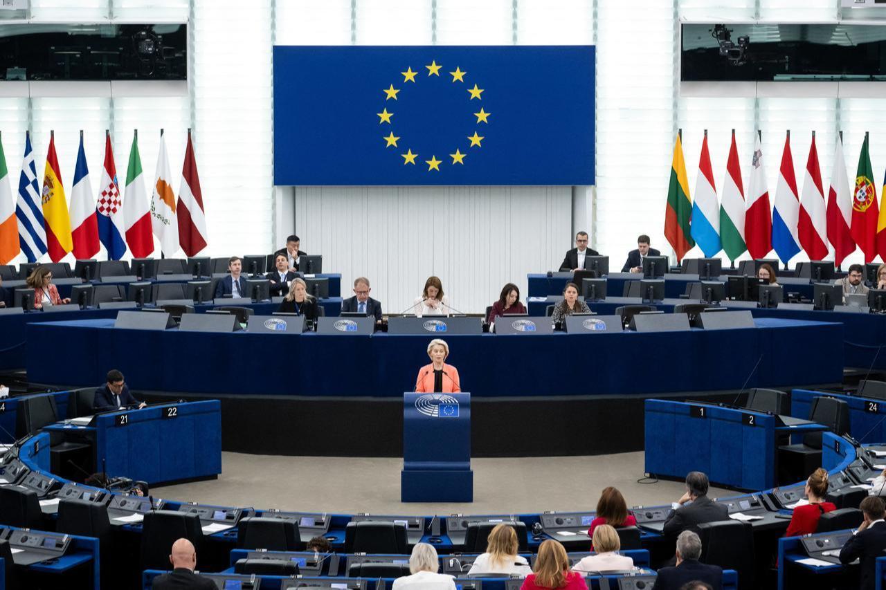 European Commission President Ursula von der Leyen delivers a speech during a plenary session at the Strasbourg European Parliament, in Strasbourg, northeastern France, on May 20, 2026. (AFP Photo)
